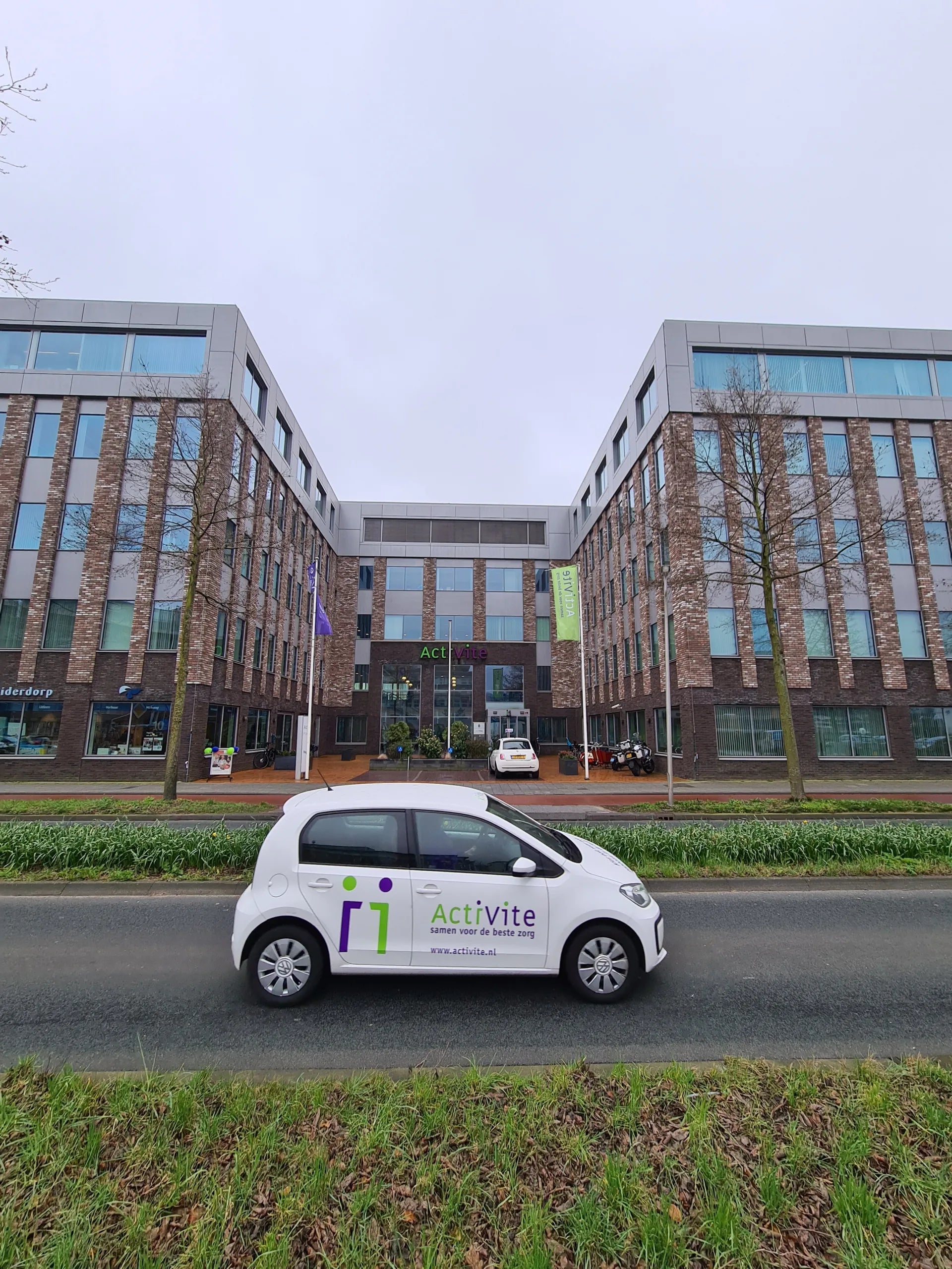 ActiVite kiest voor ergonomisch meubilair op 23 locaties: uniform, betaalbaar en duurzaam, zodat medewerkers zich kunnen focussen op goede zorg.