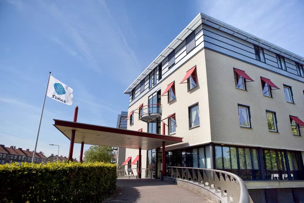 Topaz kiest voor universeel meubilair van Vertidesk: ergonomisch, betaalbaar en snel geleverd op al hun tien zorglocaties.
