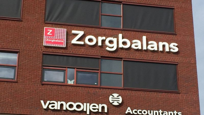 Zorgbalans investeert in ergonomische werkplekken met zit-sta bureaus en Ergo C3 bureaustoelen voor gezondere, comfortabelere medewerkers op alle 36 locaties.