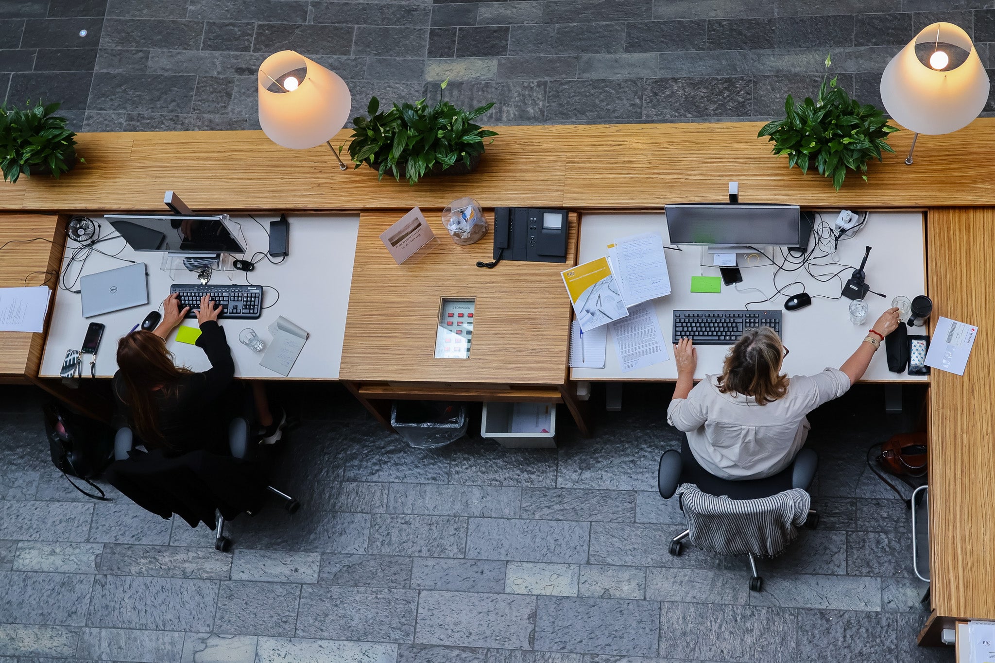 Flexibele montage kantoor: de sleutel tot succesvolle inrichtingsprojecten. Eigen monteurs, strakke planning en minimale bedrijfsverstoring.